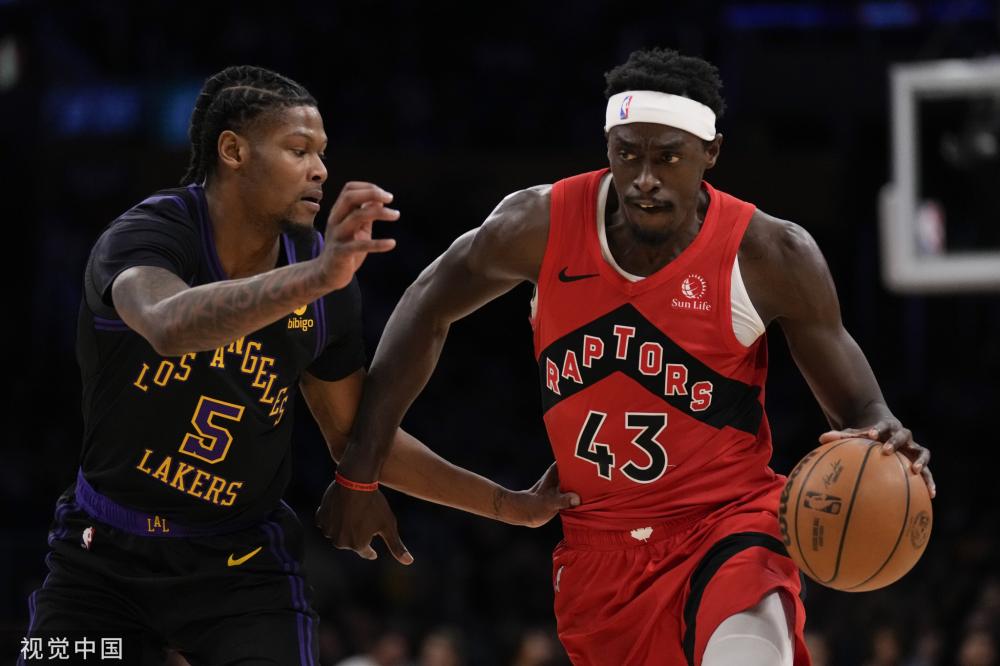 球员形成互 球员形成互